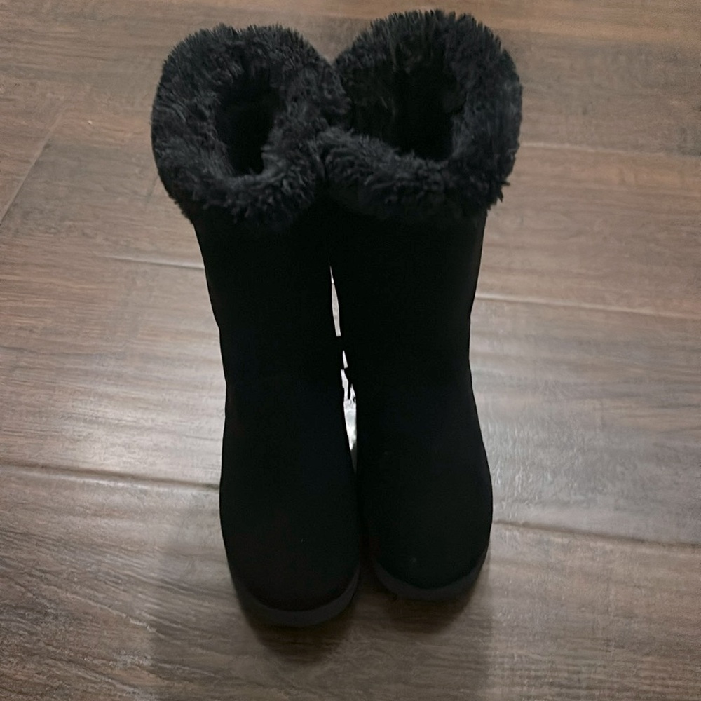 Girls winter boots, black, Cat & Jack, size 13. Almost new